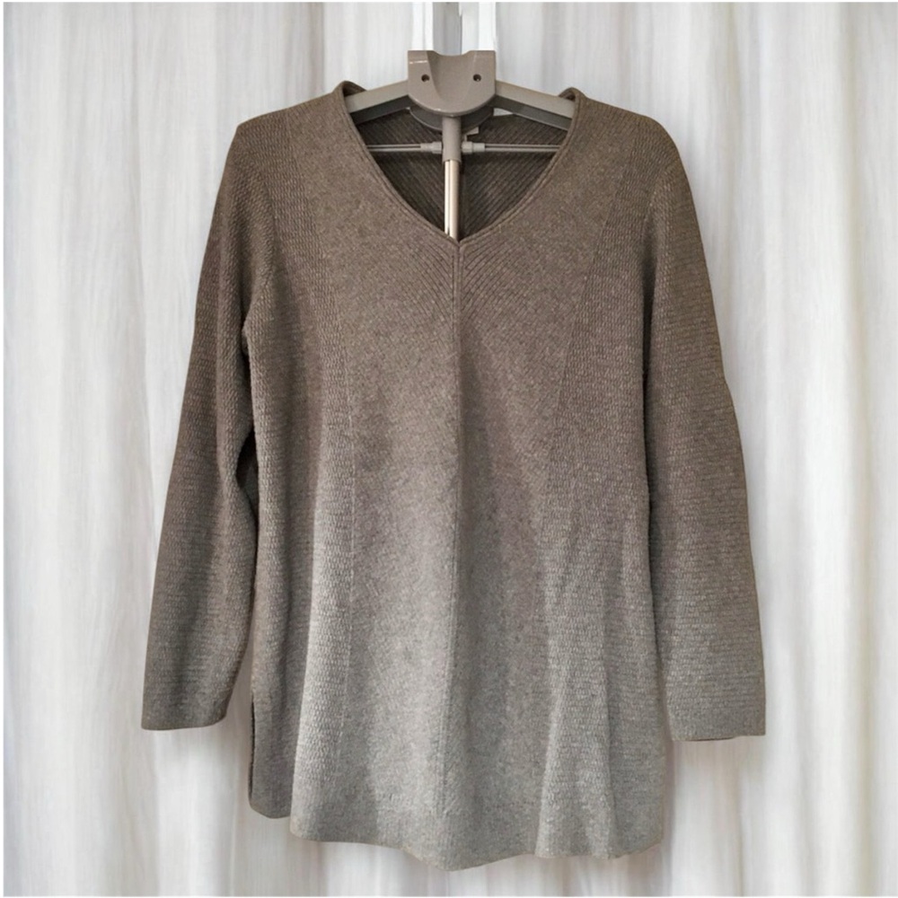 J. Jill V-Neck Sweater Size Large